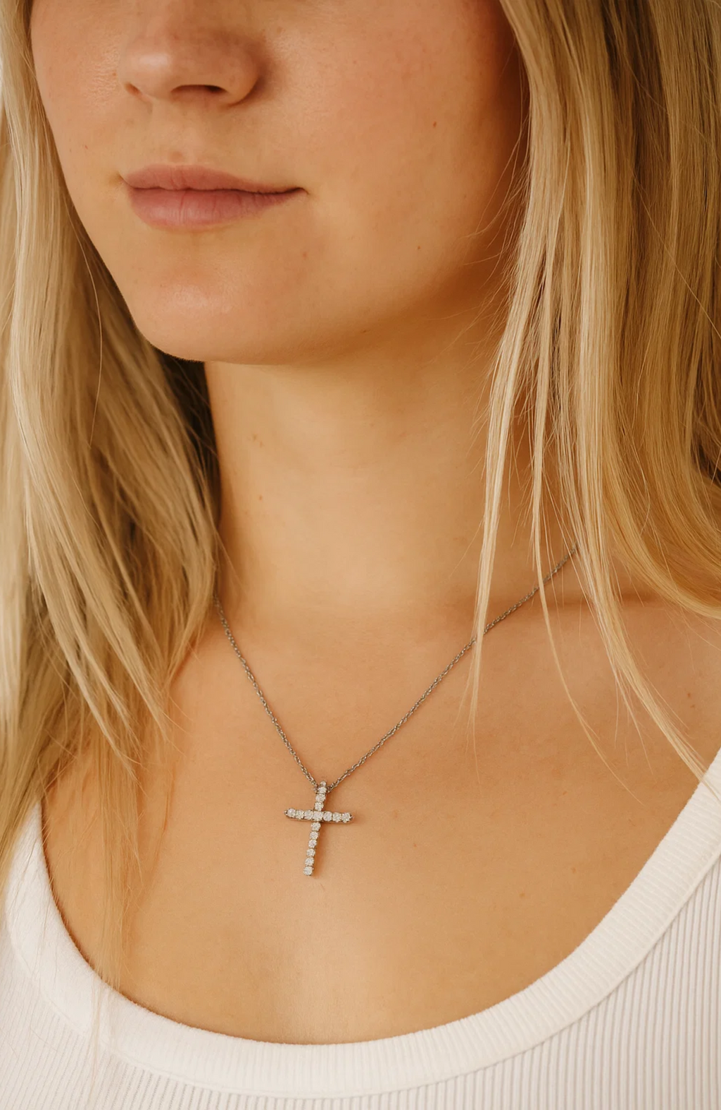 Faith Cross Necklace – A Heartfelt Gift for Grandma