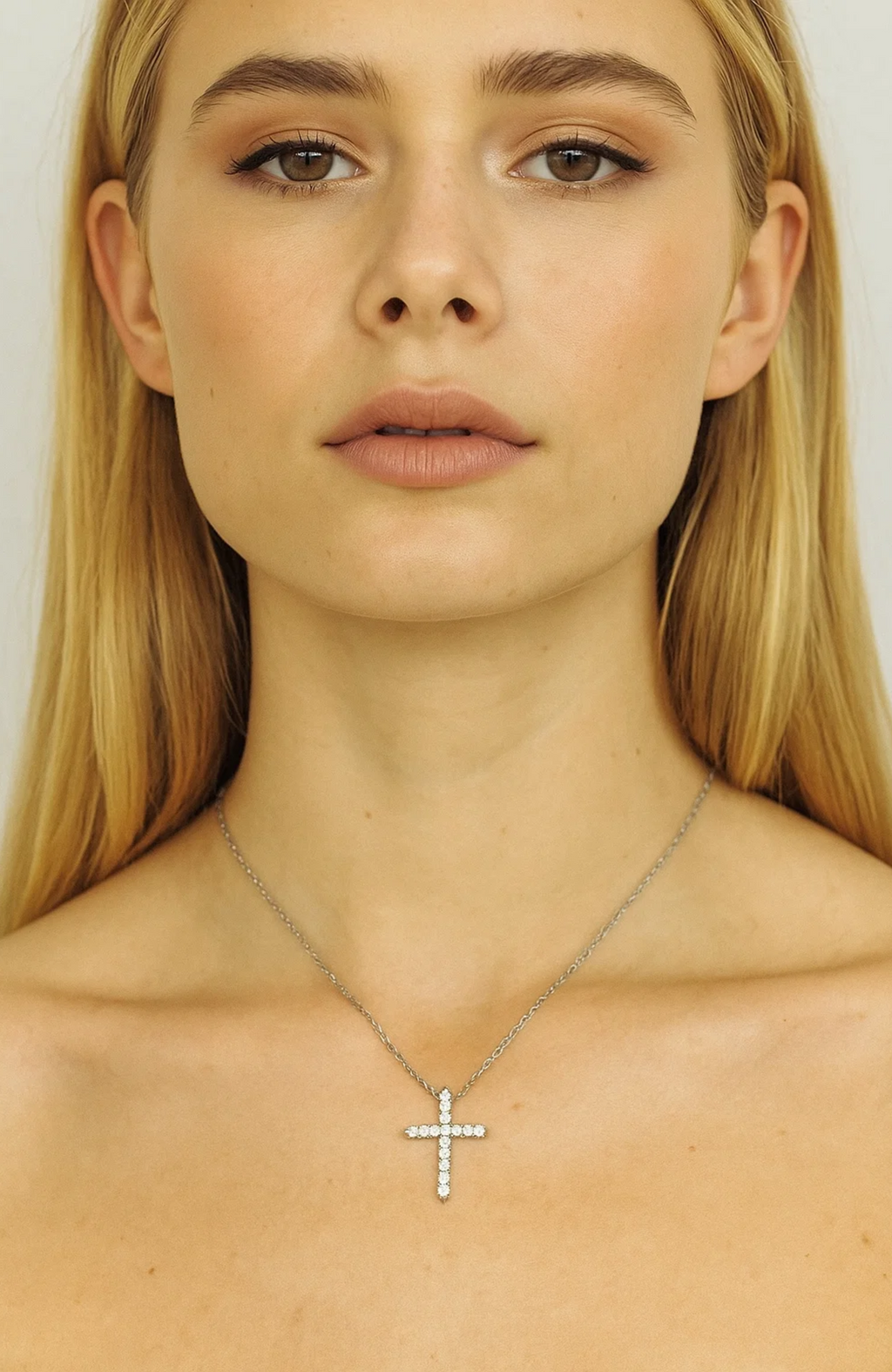 Faith Cross Necklace – A Heartfelt Gift for Grandma