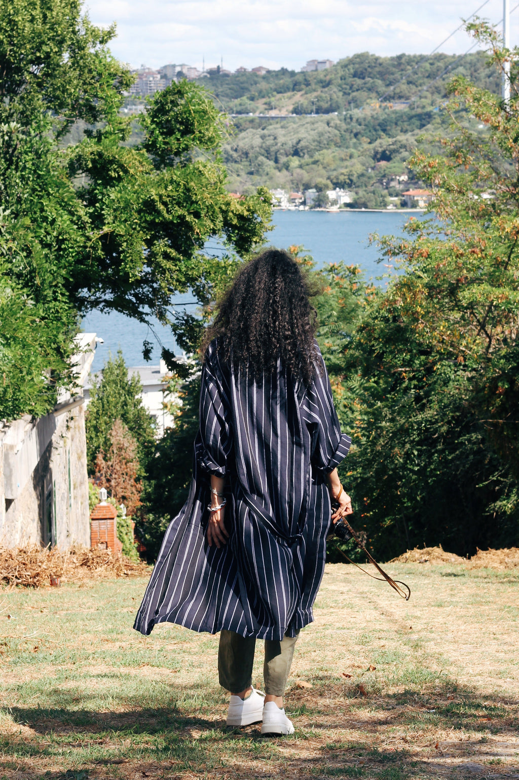 Kestane Handwoven Linen Robe —Navy