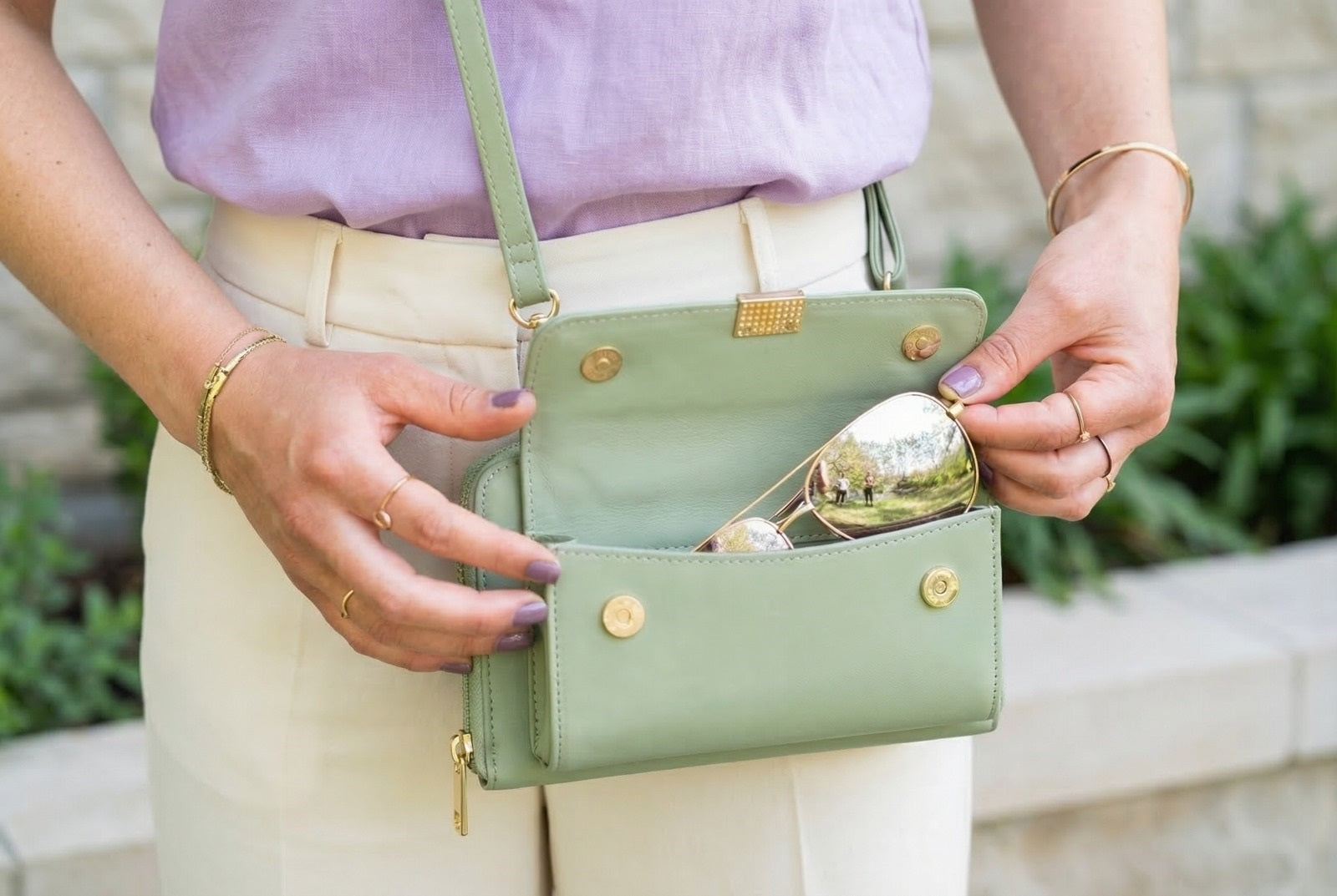 Captiva RFID Touch Screen Crossbody Purse — Stay Connected in Style