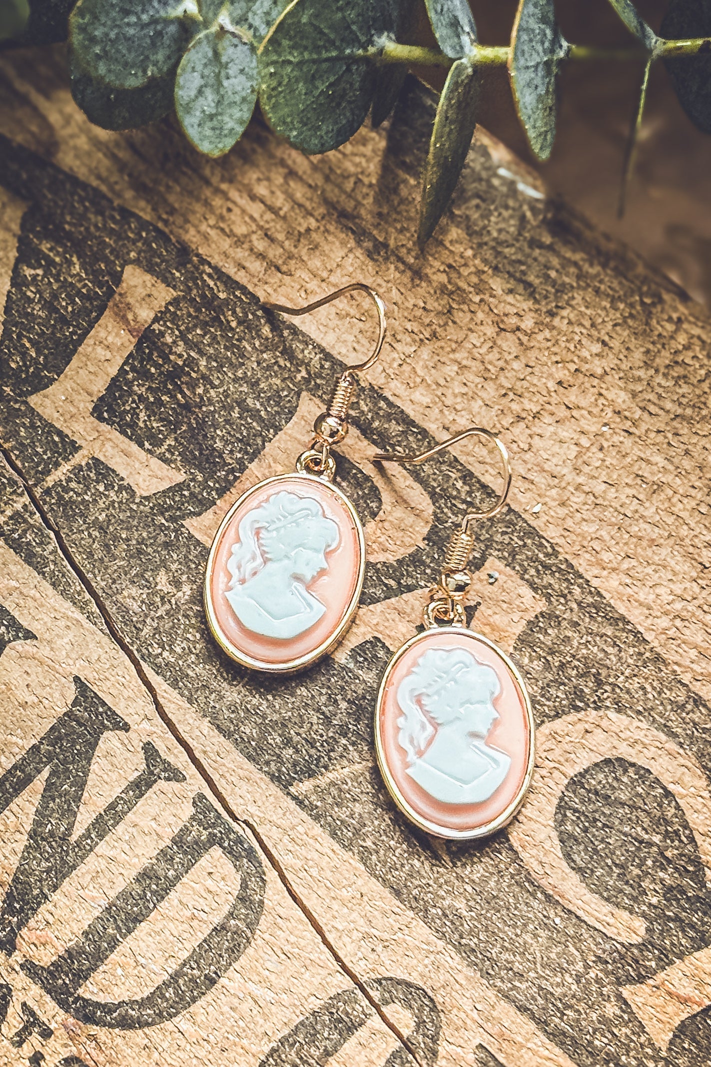 Cameo Silhouette Earrings – Vintage-Inspired Gift for Grandma