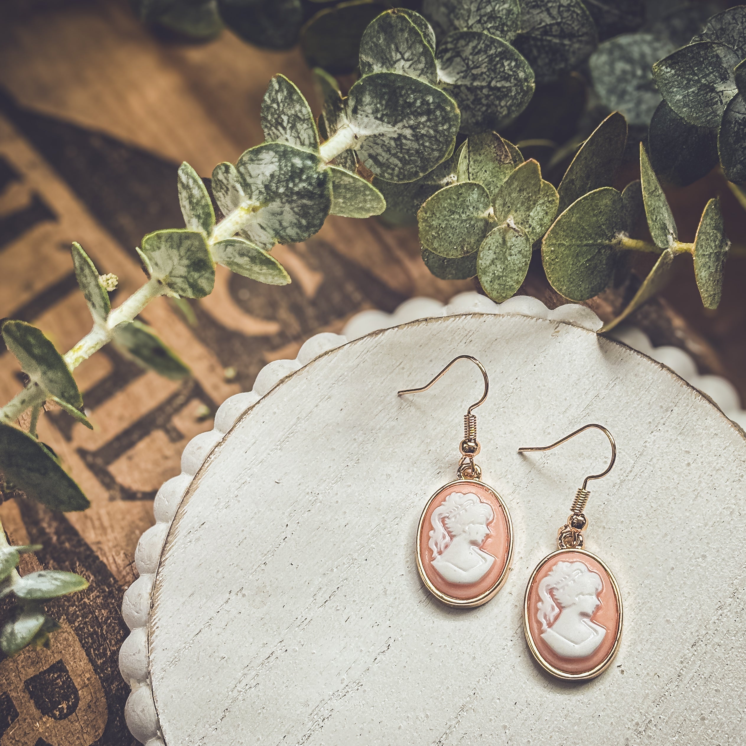 Cameo Silhouette Earrings – Vintage-Inspired Gift for Grandma