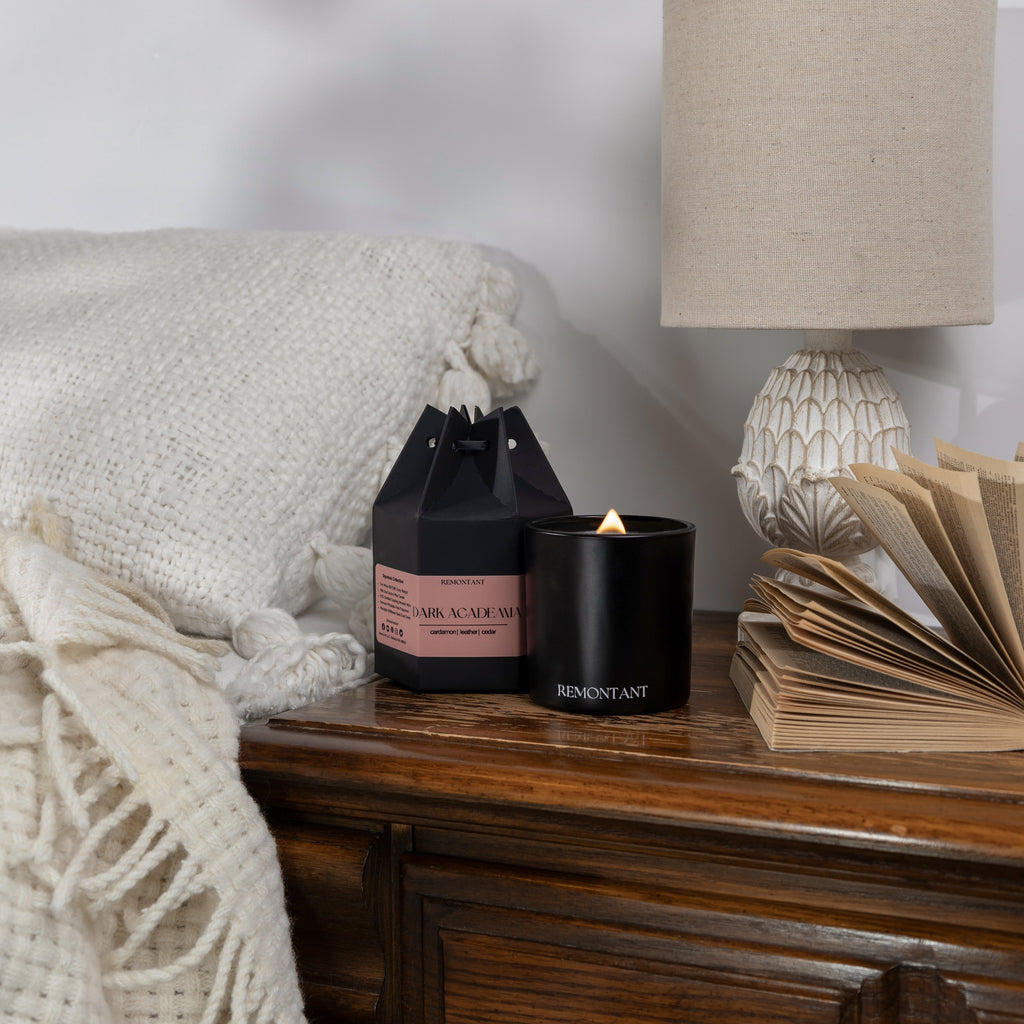 Dark Academia Candle | Cardamom · Leather · Cedar