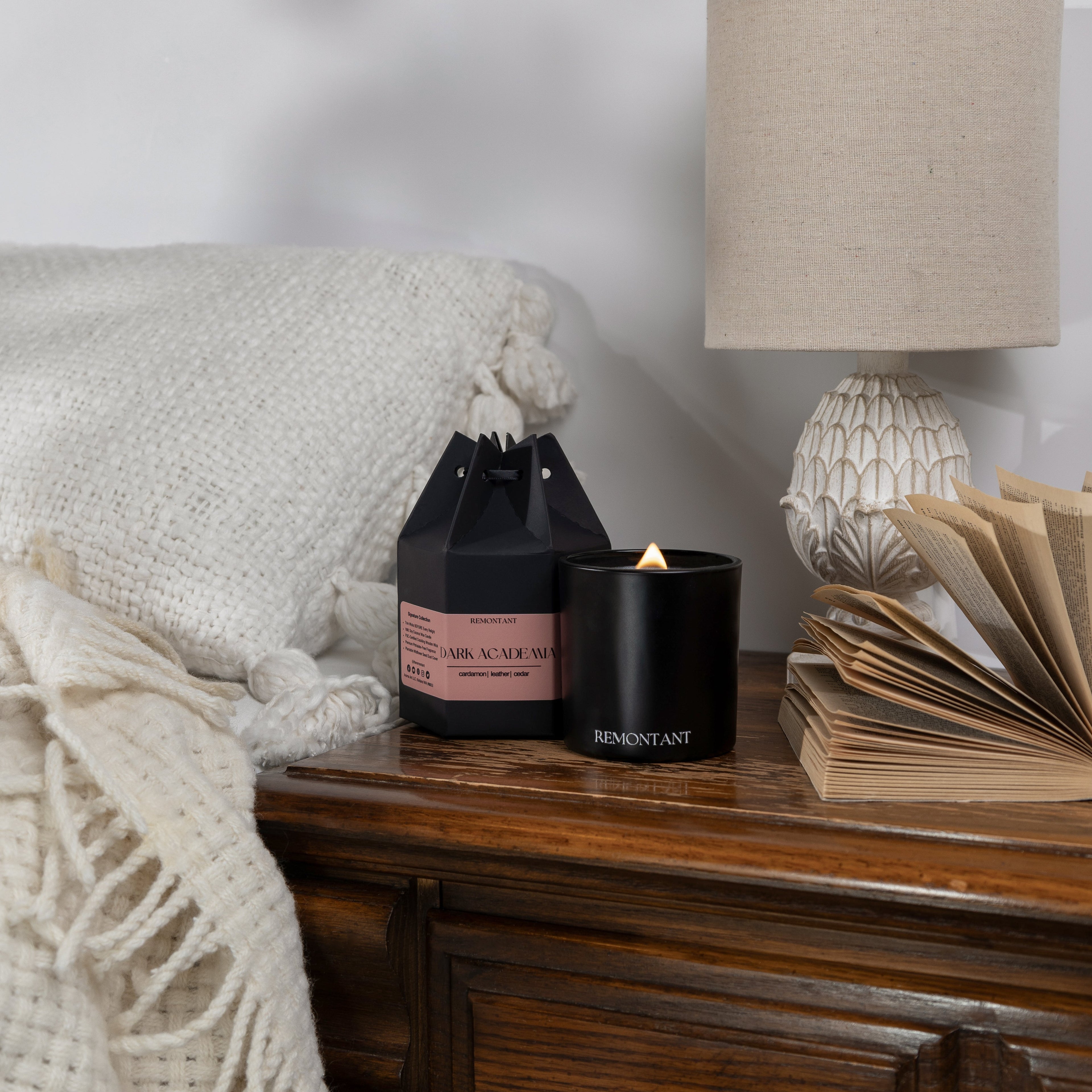 Dark Academia Candle | Cardamom · Leather · Cedar