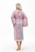Boho Jacquard Kimono – A Free-Spirited Gift for Grandma