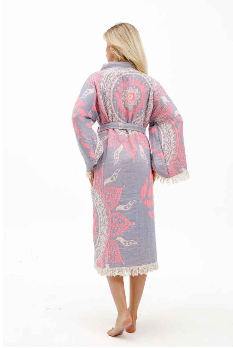 Boho Jacquard Kimono – A Free-Spirited Gift for Grandma