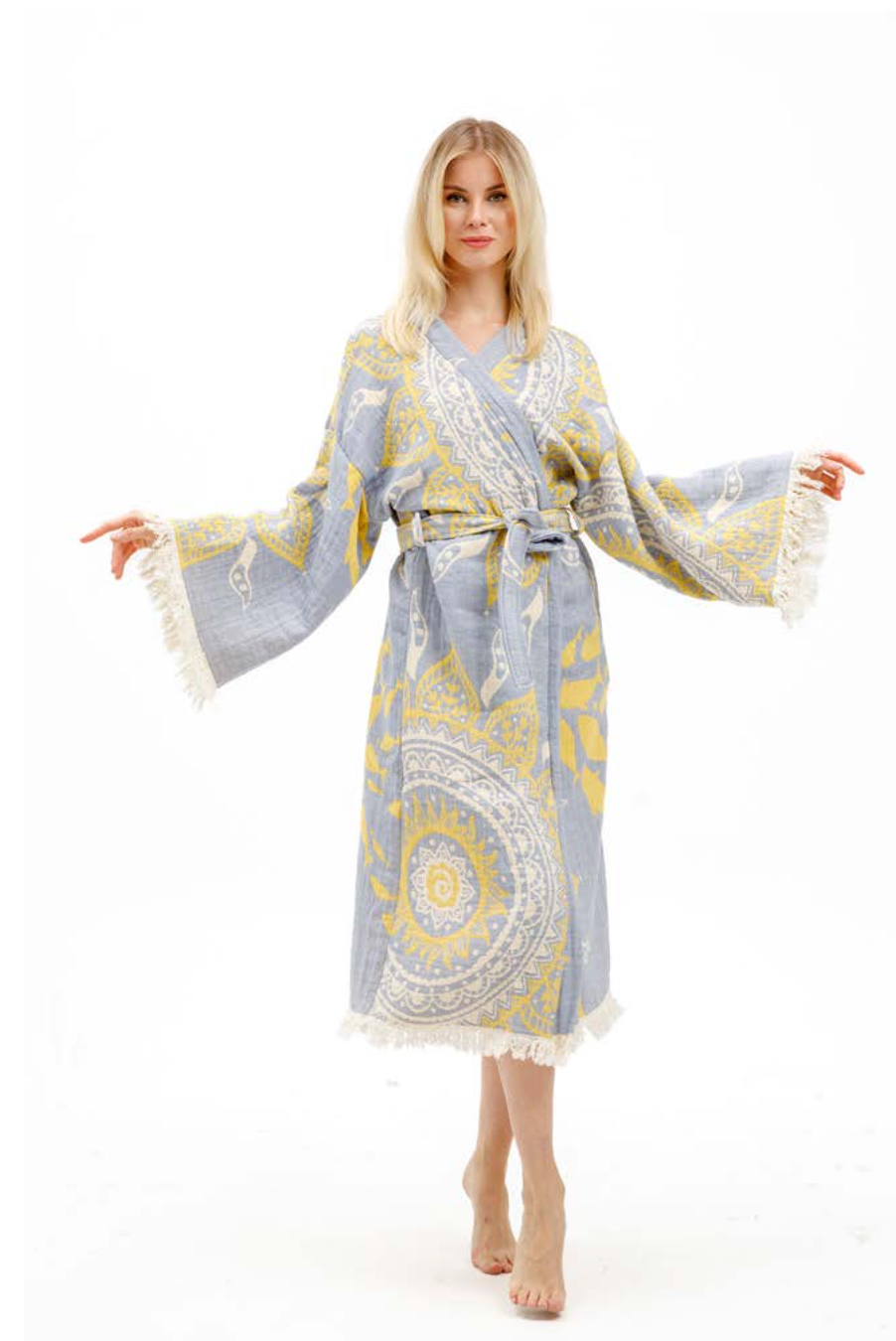 Boho Jacquard Kimono – A Free-Spirited Gift for Grandma