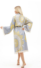 Boho Jacquard Kimono – A Free-Spirited Gift for Grandma