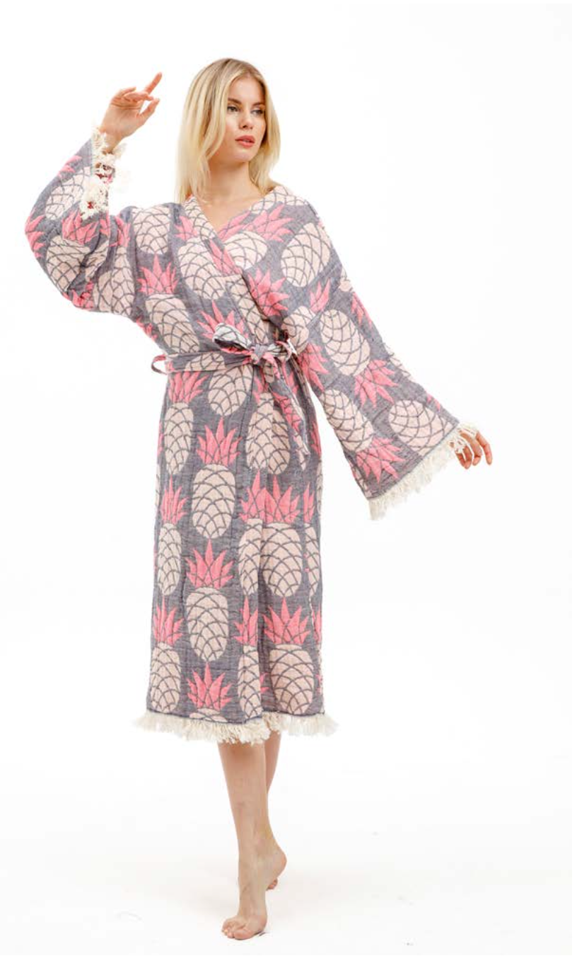 Pineapple Jacquard Kimono – A Fun & Tropical Gift for Grandma