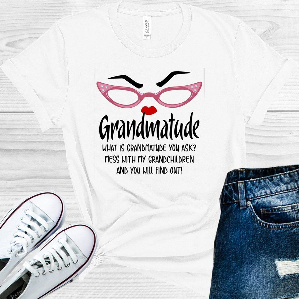 Grandmatude Graphic Tee – The Perfect Gift for Grandma